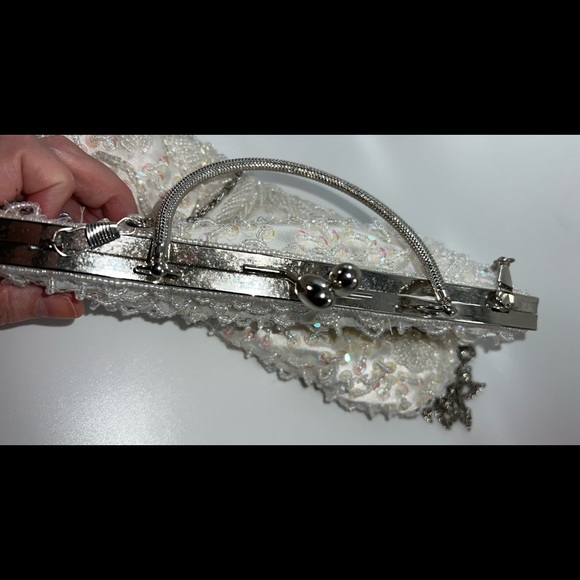 $12 Vintage style beaded purse $12 if bundled - Picture 7 of 12